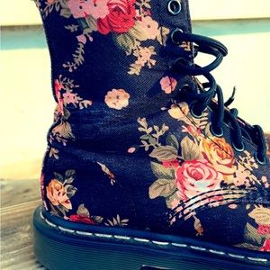 Dr. Martens 1460 Brown & Pink Victorian Floral Canvas Lace up Boot Womens size 7